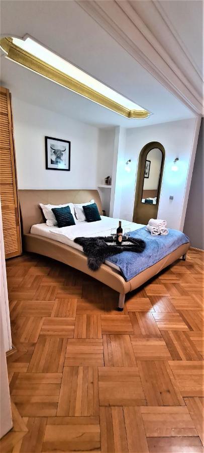 Central Arghezi Art Deco Apartment Piata Universitatii Bucharest Luaran gambar